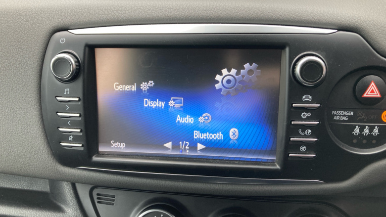 Toyota Yaris 1.5 Hybrid Icon 5dr CVT Hybrid Hatchback